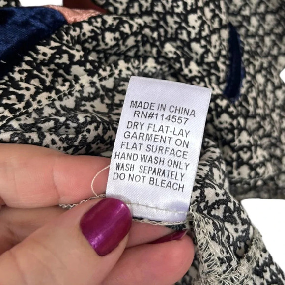 THML Women's Ruffled Velour Stripes Blouse Size Small - Picture 6 of 7